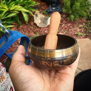 New Yoga Tibetan Hammered Chakra Meditation Singing Bowl With Hand Hot Selling